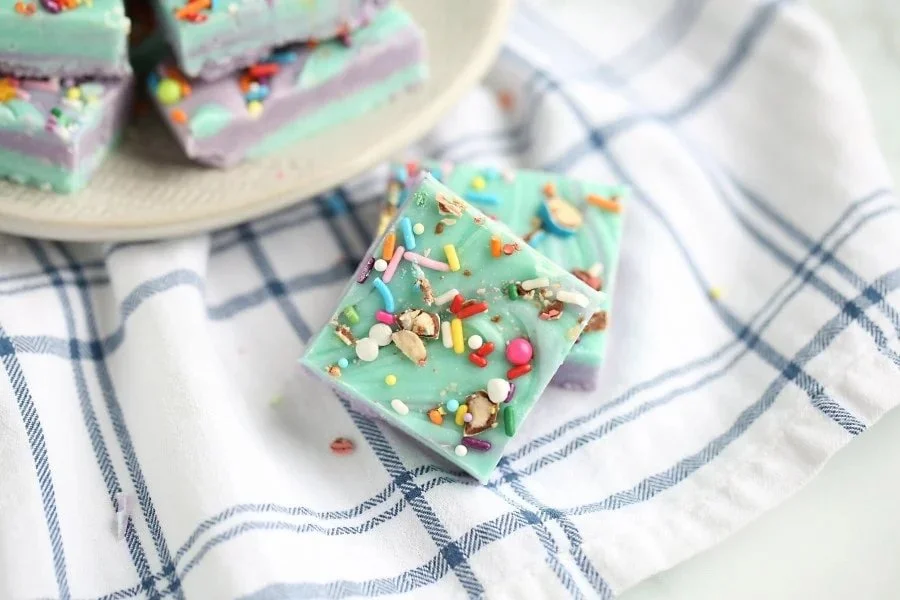 Easy Easter Swirled Fudge