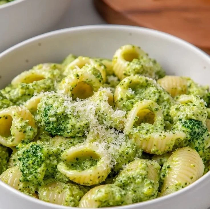 Easy Healthy Broccoli Pasta