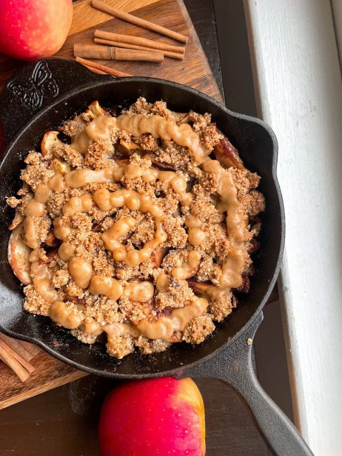 Apple Crisp with Caramel Sauce